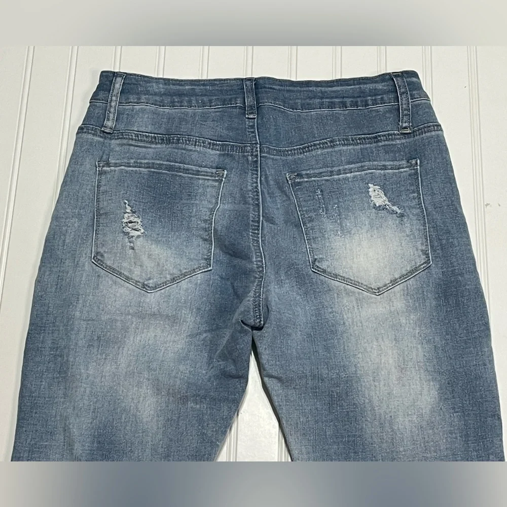 NWOT Surprise High Waist Distressed Jeans size M